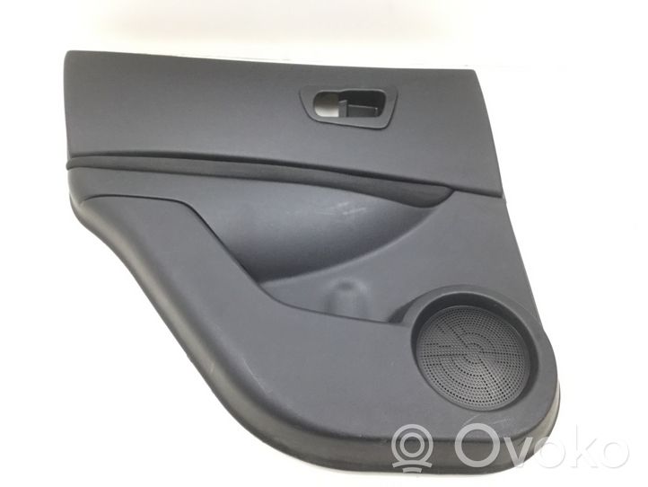 Nissan Qashqai Rivestimento del pannello della portiera posteriore 82911JD900