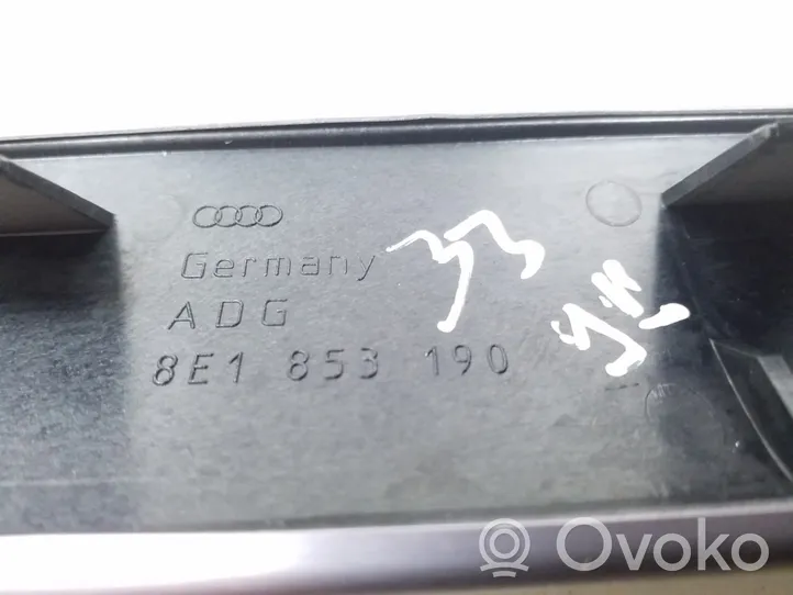 Audi A4 S4 B7 8E 8H Panelės apdaila 8E1853190R