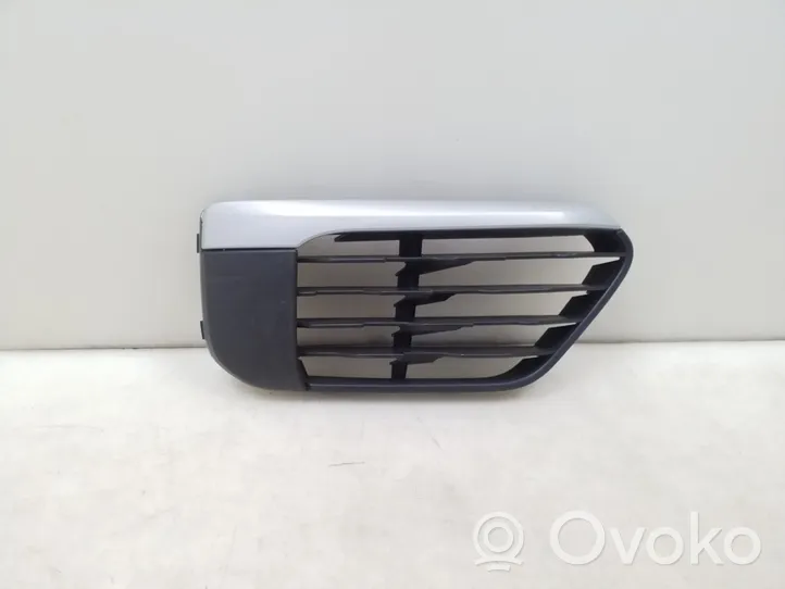 BMW X1 F48 F49 Front bumper lower grill 7354778