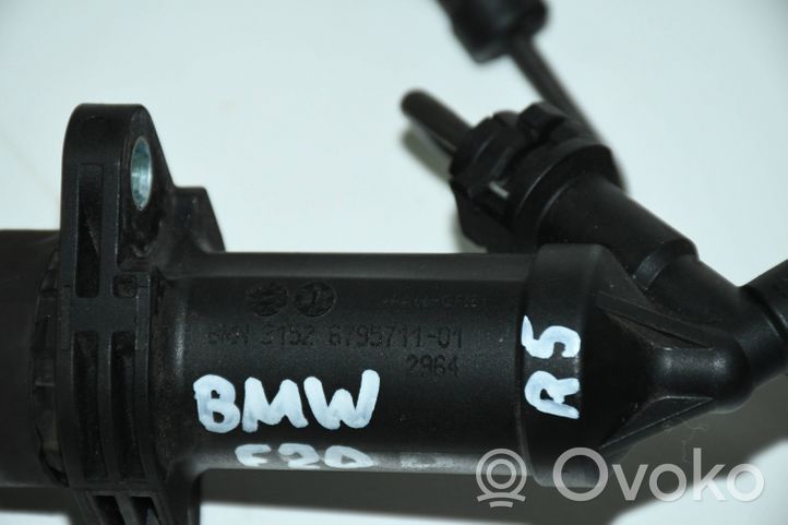 BMW 1 F20 F21 Cilindro secondario della frizione 6795711