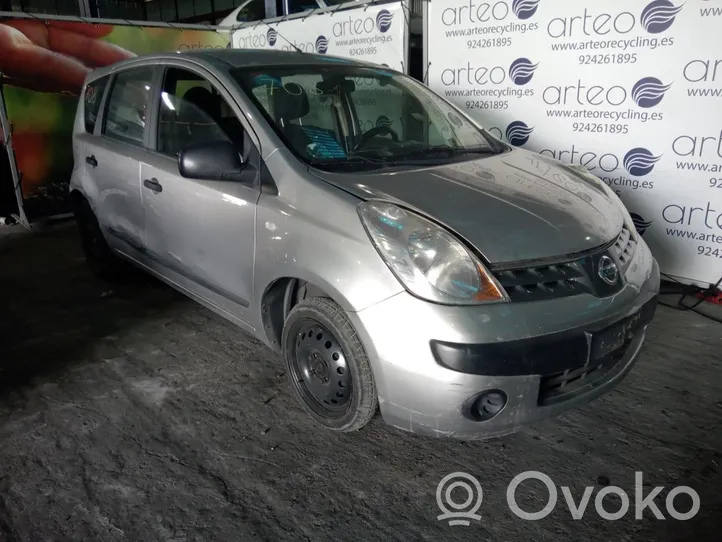 Nissan Note (E11) Etulokasuojan reuna F31009U0M0