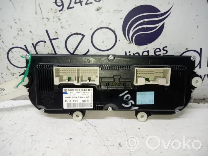 Volkswagen PASSAT Climate control unit 5K0907044DT