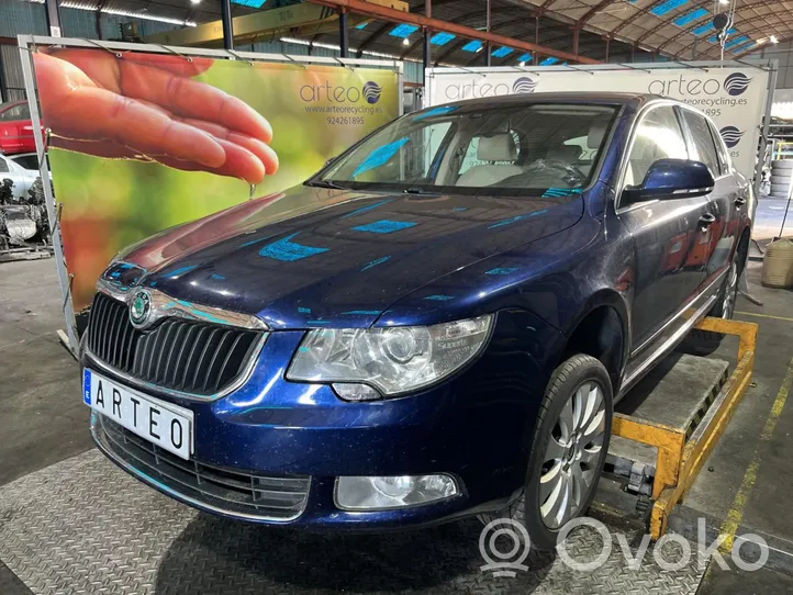 Skoda Superb B6 (3T) Inne części karoserii 