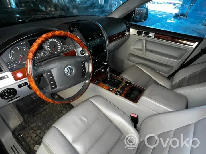 Volkswagen Touareg I Boczki / Poszycie drzwi przednich 7L6867011EJFKZ