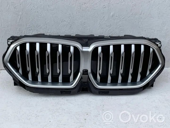 BMW X6 G06 Griglia superiore del radiatore paraurti anteriore 9447386