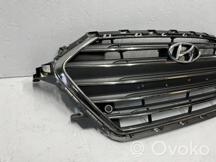 Hyundai Elantra VI Grille de calandre avant 86351-F2100