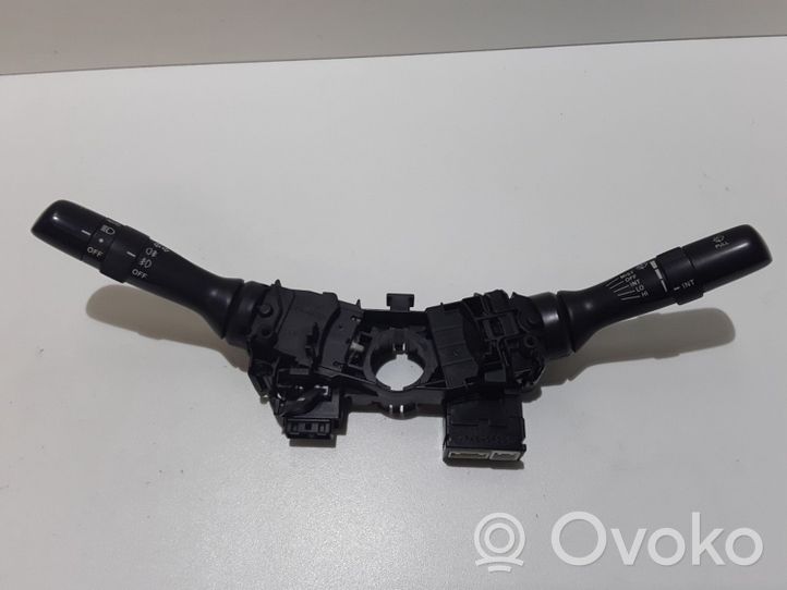 Lexus IS 220D-250-350 Leva/interruttore dell’indicatore di direzione e tergicristallo 17F111