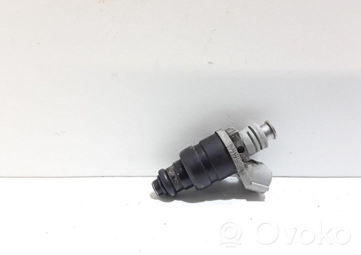 Mitsubishi Colt CZ3 Injecteur de carburant MR988977