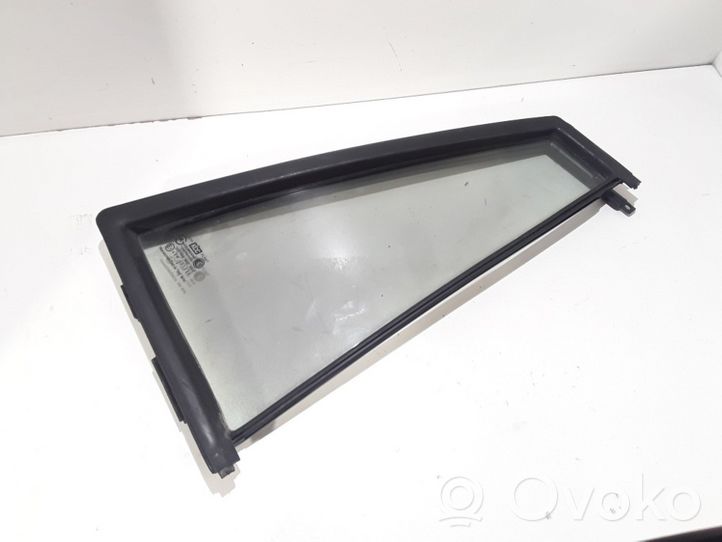 Hyundai Santa Fe Rear vent window glass 8354326000