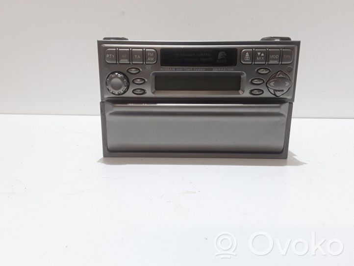 Nissan X-Trail T30 Unità principale autoradio/CD/DVD/GPS 281138H300