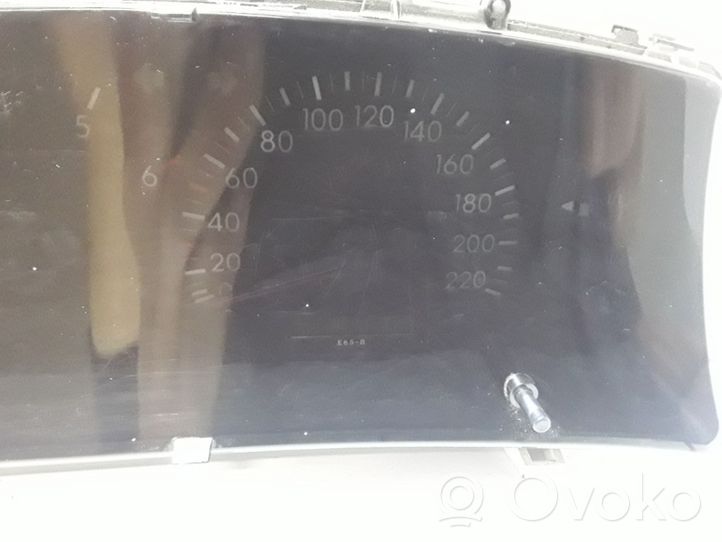 Toyota Corolla Verso E121 Geschwindigkeitsmesser Cockpit 8380013150