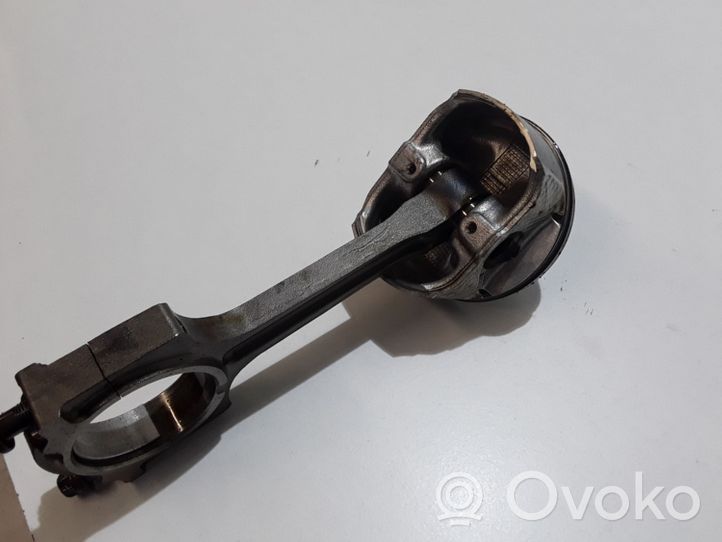 Mazda 3 I Piston avec bielle 