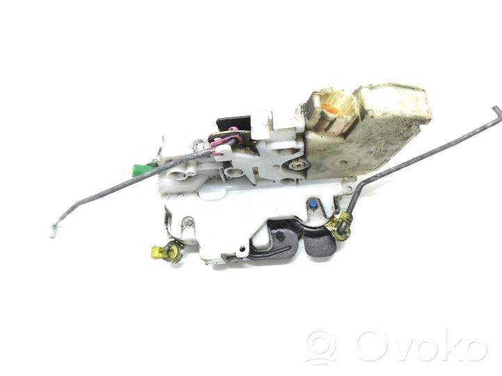 Nissan Navara D22 Serrure de porte avant 805525P003