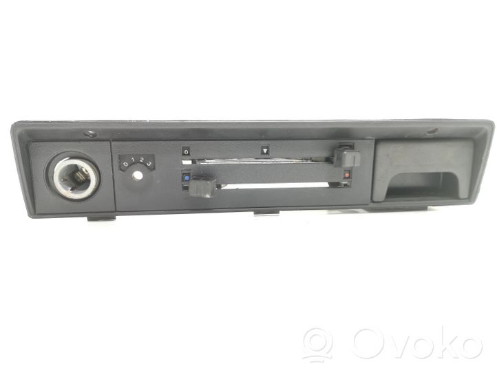 Volkswagen Polo I 86 Climate control unit 88352208