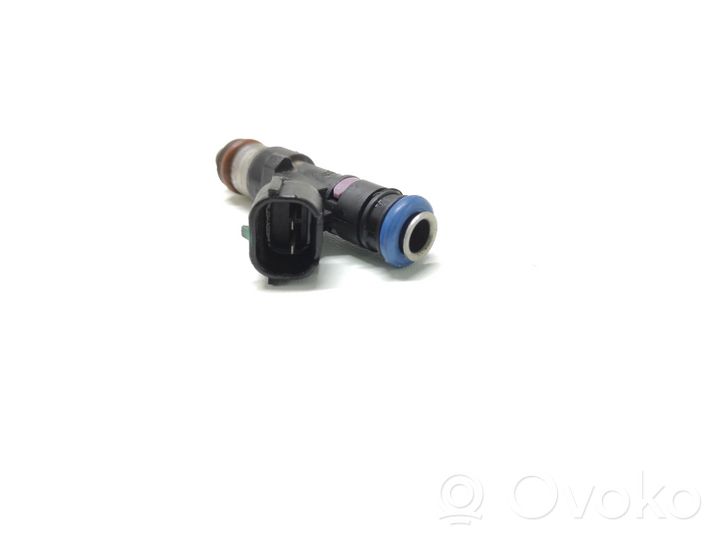 Nissan Armada (WA60) Injecteur de carburant 0280158007