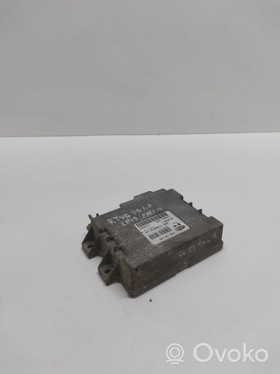 Renault Twingo II Engine control unit/module H0M7700856784