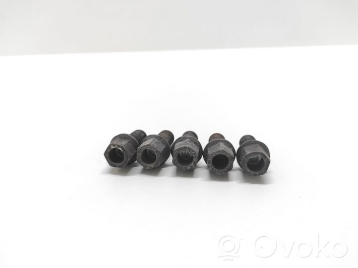 Volkswagen Caddy Nuts/bolts 