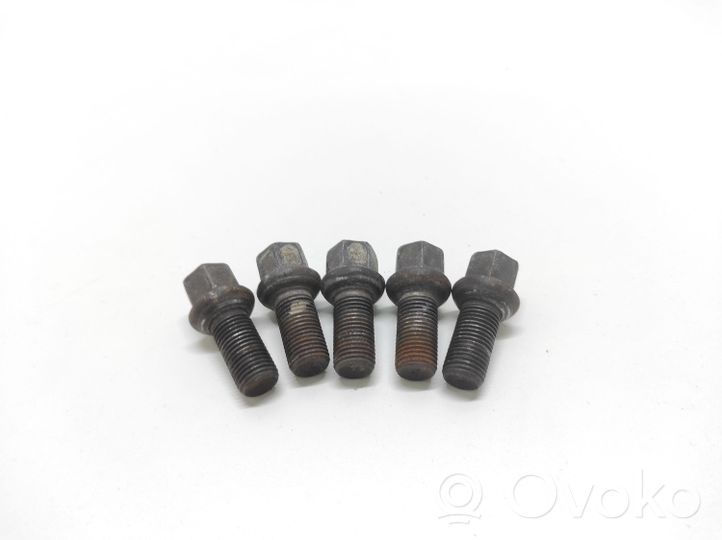 Volkswagen Caddy Nuts/bolts 