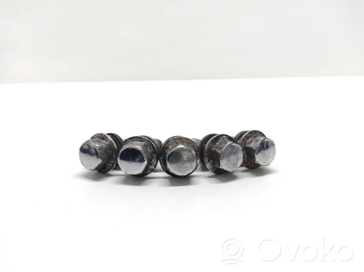 Volvo XC60 Nuts/bolts 