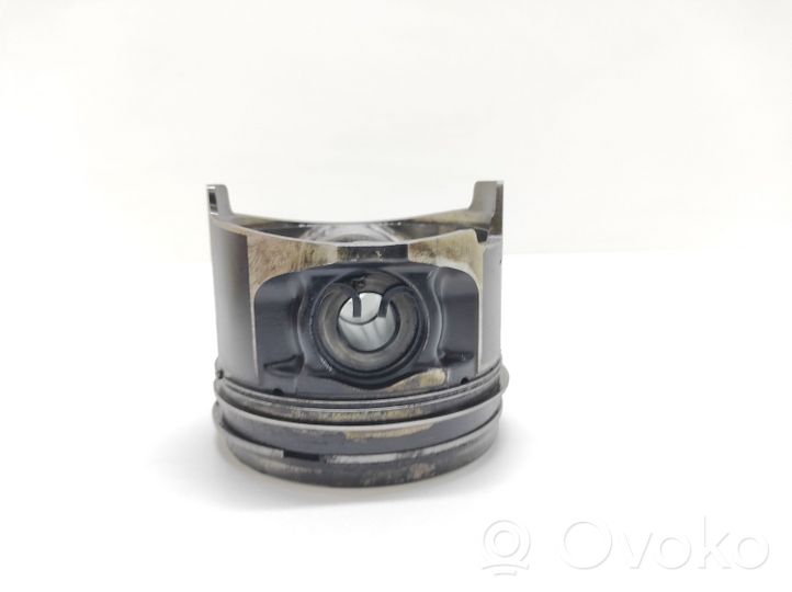 Mitsubishi Pajero Piston 061106