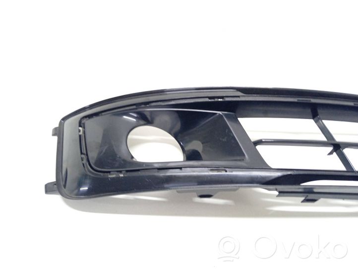 Audi A8 S8 D4 4H Front fog light trim/grill 4H0807680Q