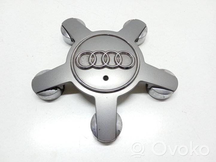 Audi A3 S3 8V Alkuperäinen pölykapseli 4F0601165N