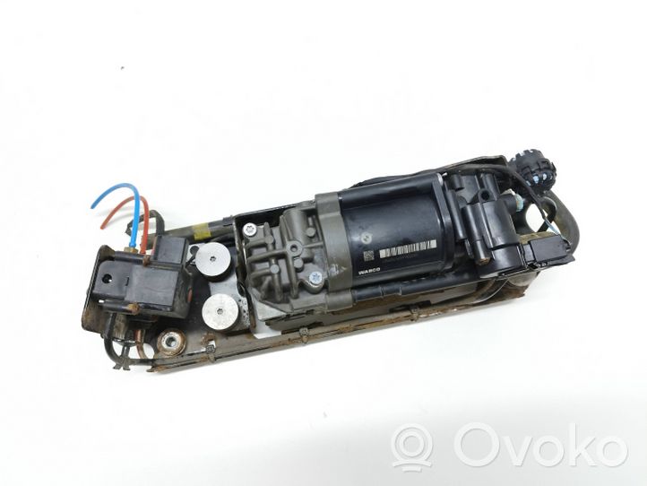BMW 5 GT F07 Kompresor zawieszenia tylnego pneumatycznego 6794465
