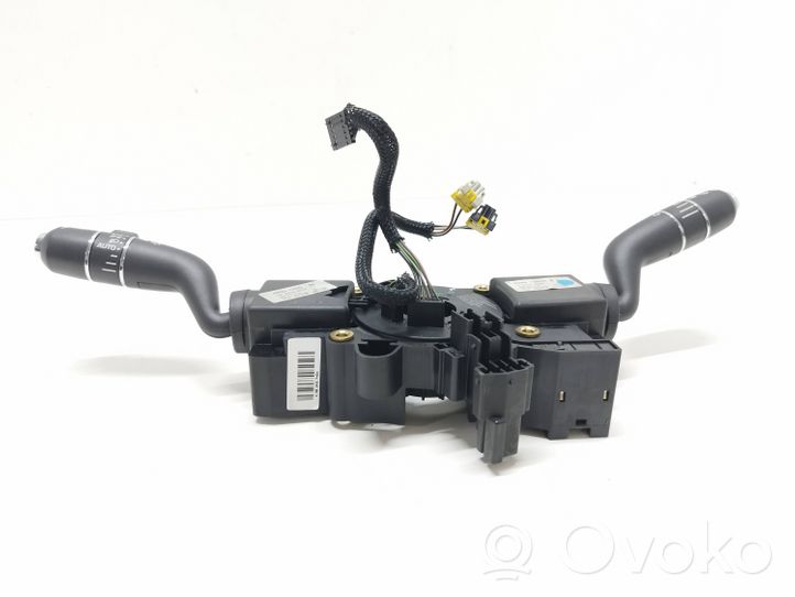 Jaguar XF X250 Leva/interruttore dell’indicatore di direzione e tergicristallo 8W8313N064AA