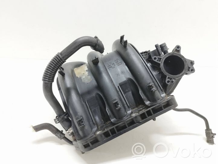 Volkswagen Fox Collettore di aspirazione 03D129766L