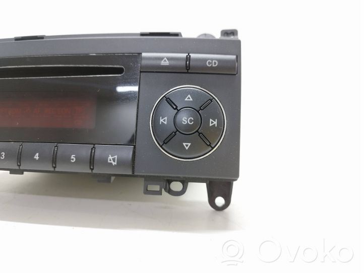 Mercedes-Benz B W245 Panel / Radioodtwarzacz CD/DVD/GPS A1698200386