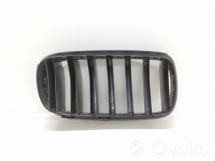 BMW X5 F15 Maskownica / Grill / Atrapa górna chłodnicy 7316075