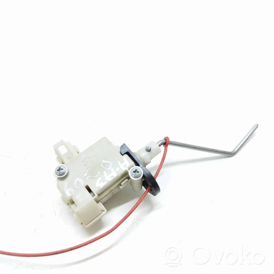 Audi A3 S3 8P Fuel tank cap lock motor 8P4862153