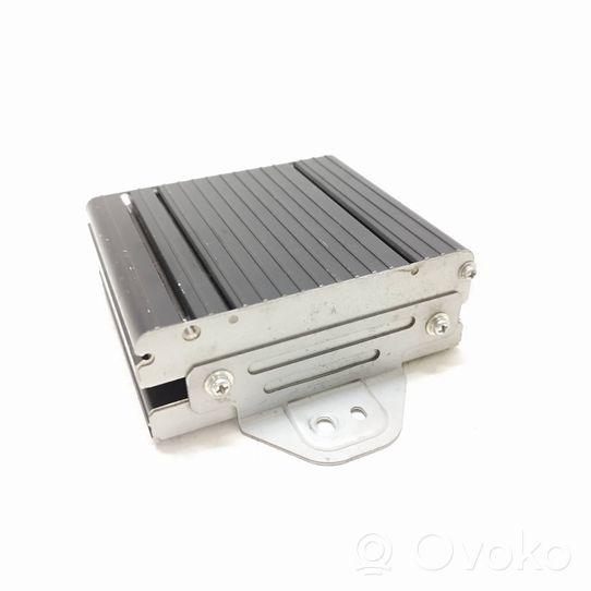 Mercedes-Benz GL X164 Amplificatore A2049820020