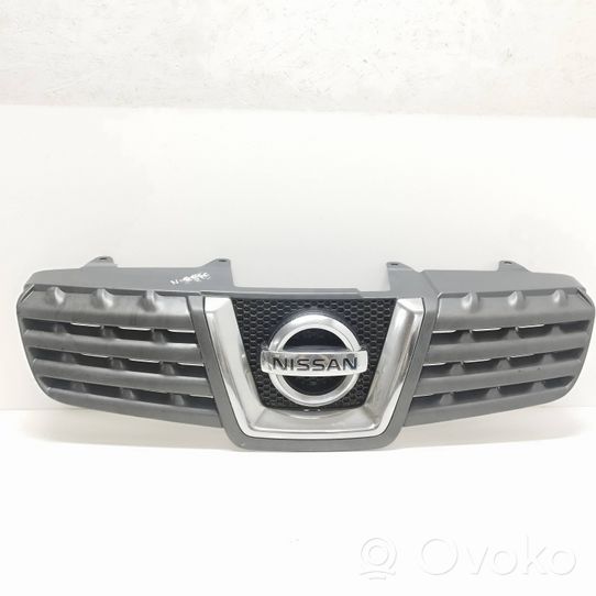 Nissan Qashqai+2 Grille calandre supérieure de pare-chocs avant 9693M4213