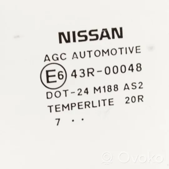 Nissan Qashqai+2 Vitre de fenêtre porte arrière 43R00048