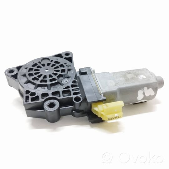 Hyundai i30 Rear door window regulator motor 7K07FR