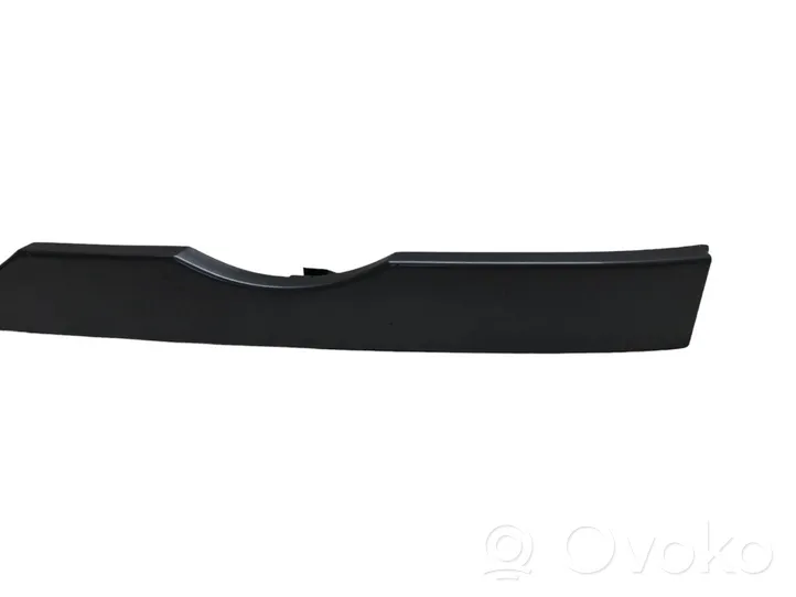 BMW X5 E53 Rivestimento sotto il faro/fanale 8402647