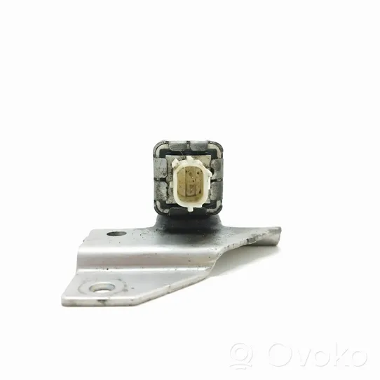 Mitsubishi i-MiEV Sensor impacto/accidente para activar Airbag 8651A151