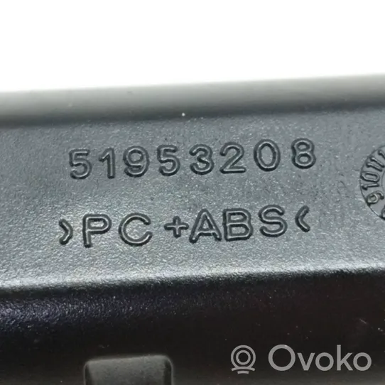 Fiat Tipo Lampa oświetlenia tylnej tablicy rejestracyjnej 51953208