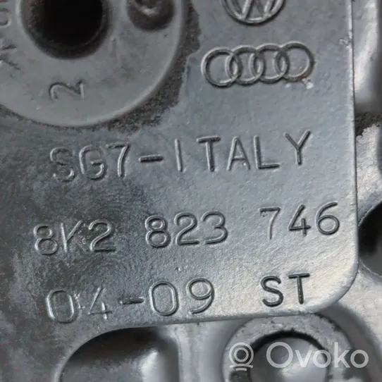 Audi Q5 SQ5 Konepellin lukituksen vastakappale 8K0823509A