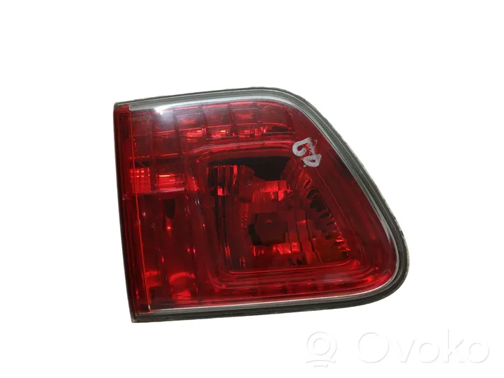 Toyota Avensis T270 Luci posteriori del portellone del bagagliaio 08052