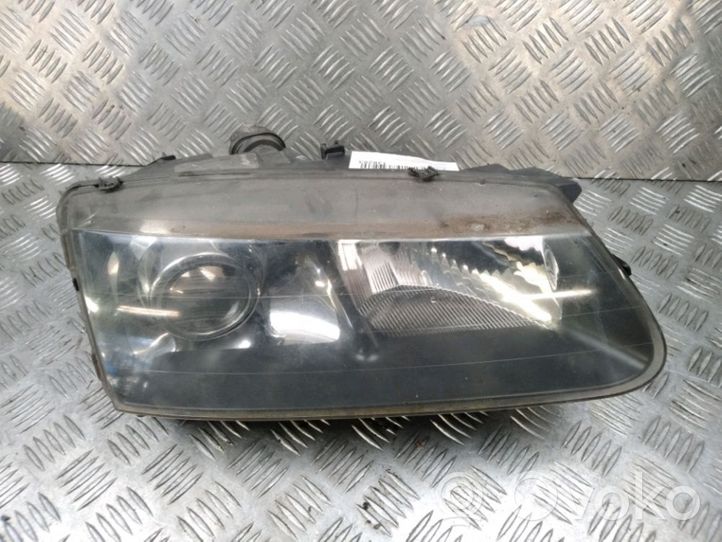 Renault Avantime Lampa przednia 7701049855