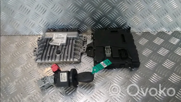 Renault Kangoo II Calculateur moteur ECU 237103942R