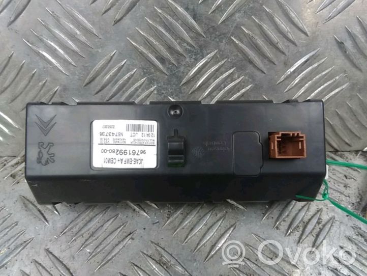 Citroen C4 II Monitor / wyświetlacz / ekran 9801529580