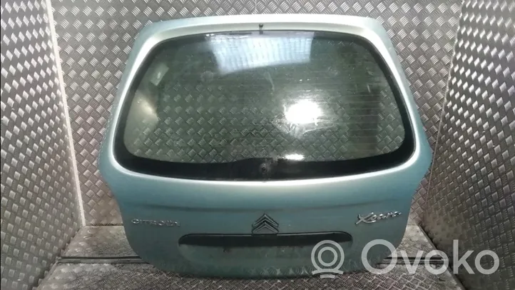 Citroen Xsara Picasso Задняя крышка (багажника) 8701L3