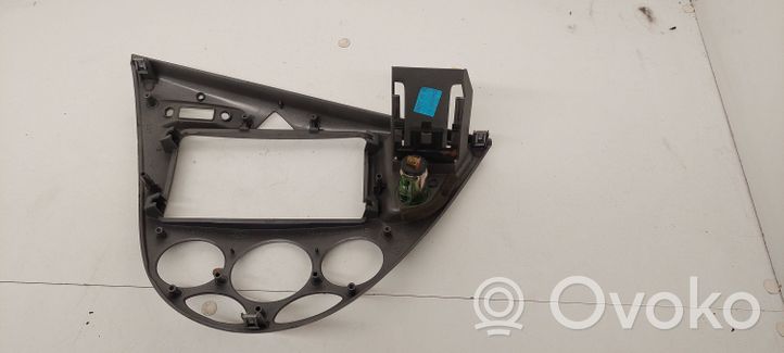 Ford Focus Climate control/heater control trim 98ABA046A04
