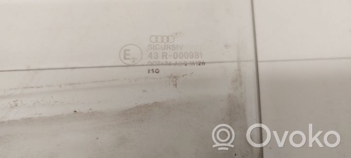 Audi 80 90 B2 Pagrindinis priekinių durų stiklas (keturdurio) 43R000981