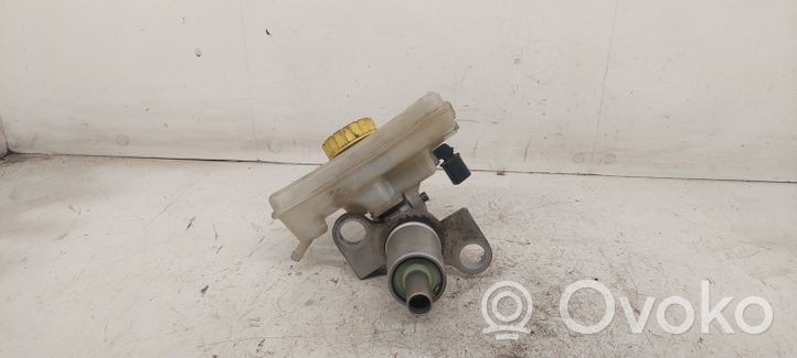 Audi A4 S4 B6 8E 8H Główny cylinder hamulca 8E0611301E