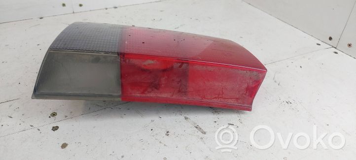 Audi A6 S6 C4 4A Lampy tylnej klapy bagażnika 4A0945093