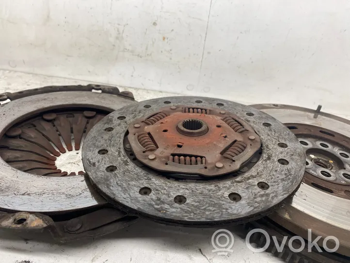 Audi A6 S6 C4 4A Sprzęgło / Komplet 04605266E